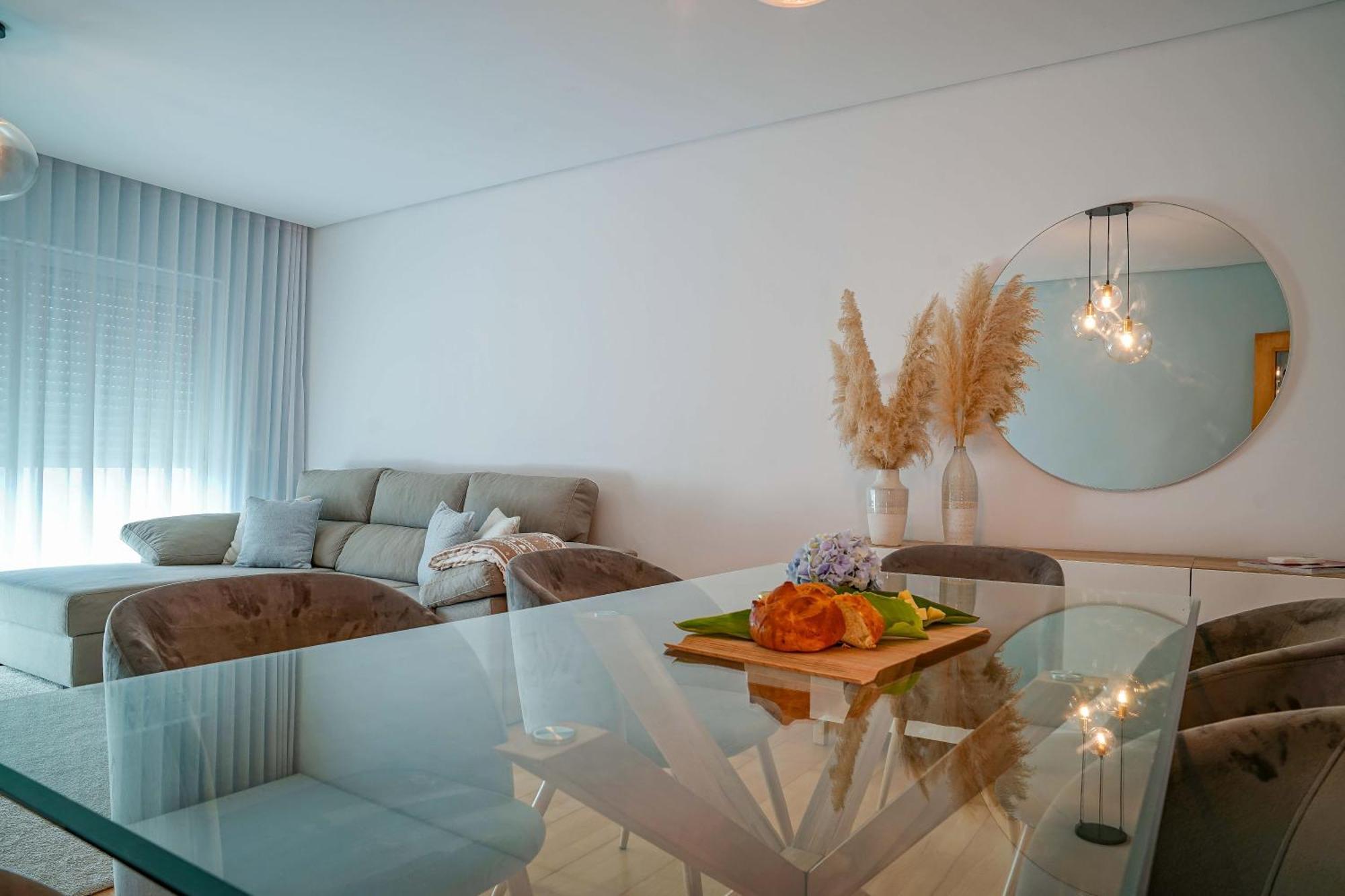 Salomao Luminous Apartment